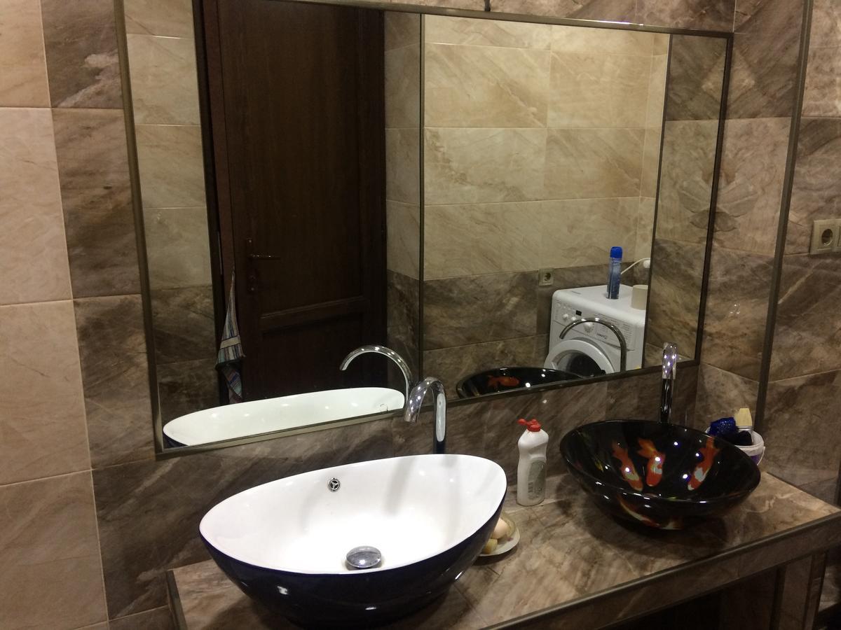 Vip Apartment At Gamrekeli Str 1 Тбилиси Екстериор снимка